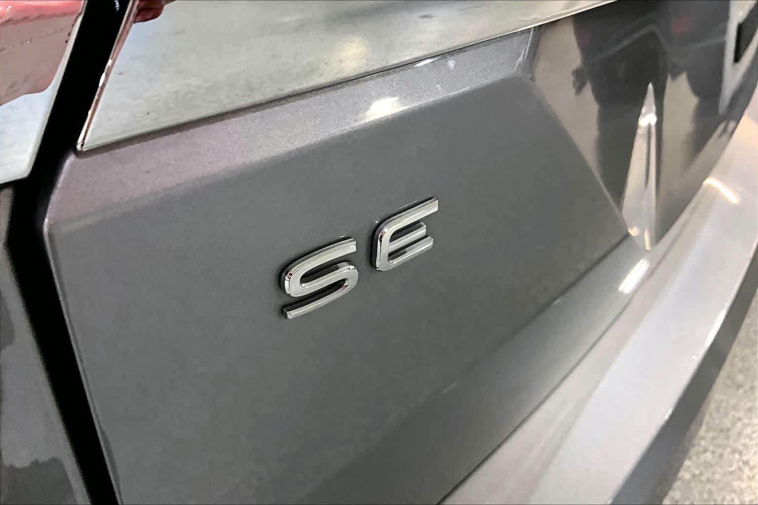 Used 2024 Volkswagen Atlas SE FWD image 29