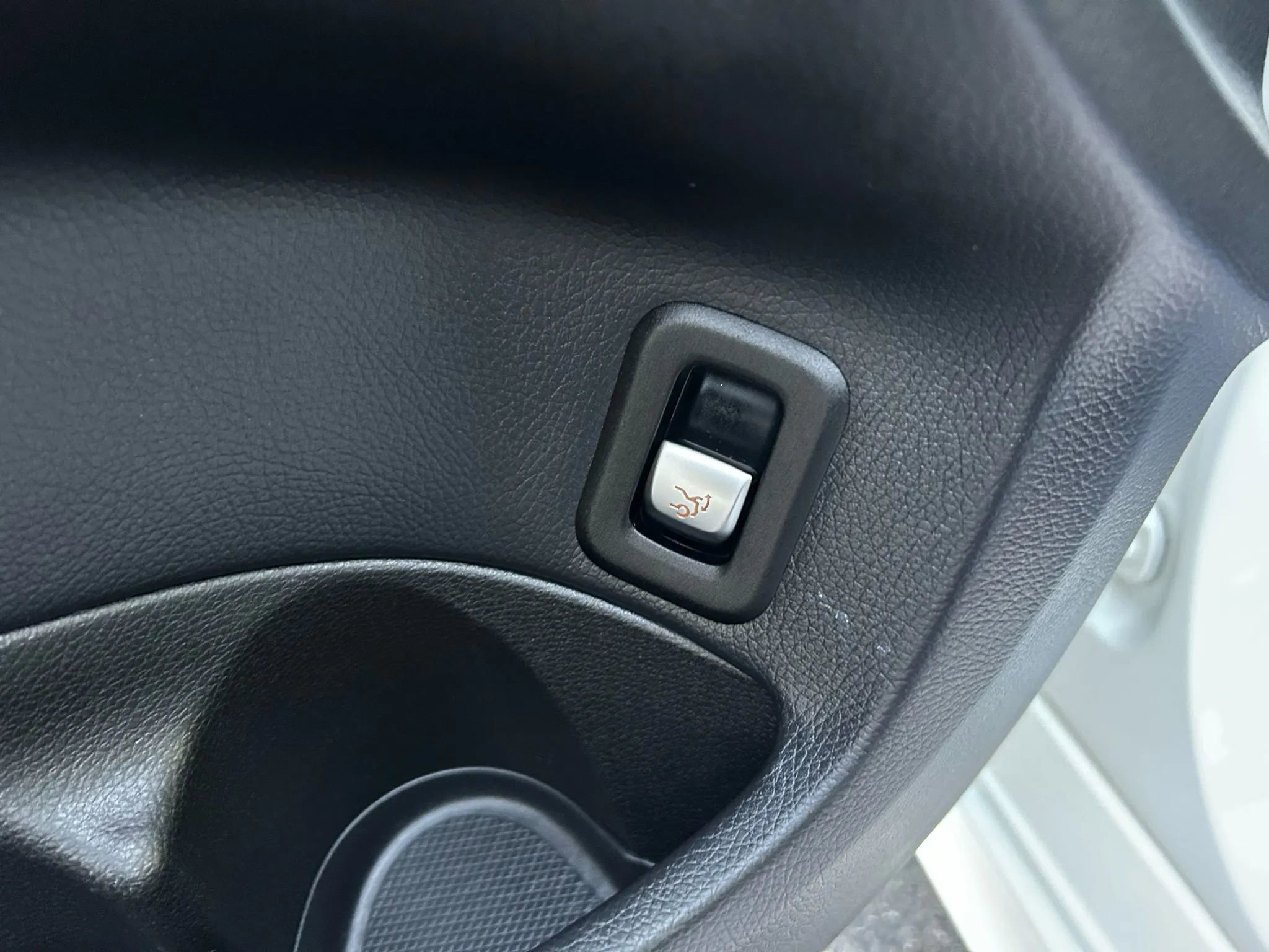 Used 2017 Mercedes-Benz C 43 AMG 4MATIC Sedan w/ Premium 4 Package image 26