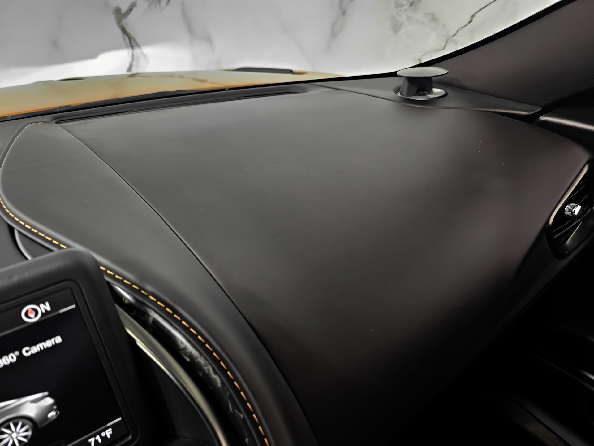 Used 2017 Aston Martin DB11 V12 RWD image 24