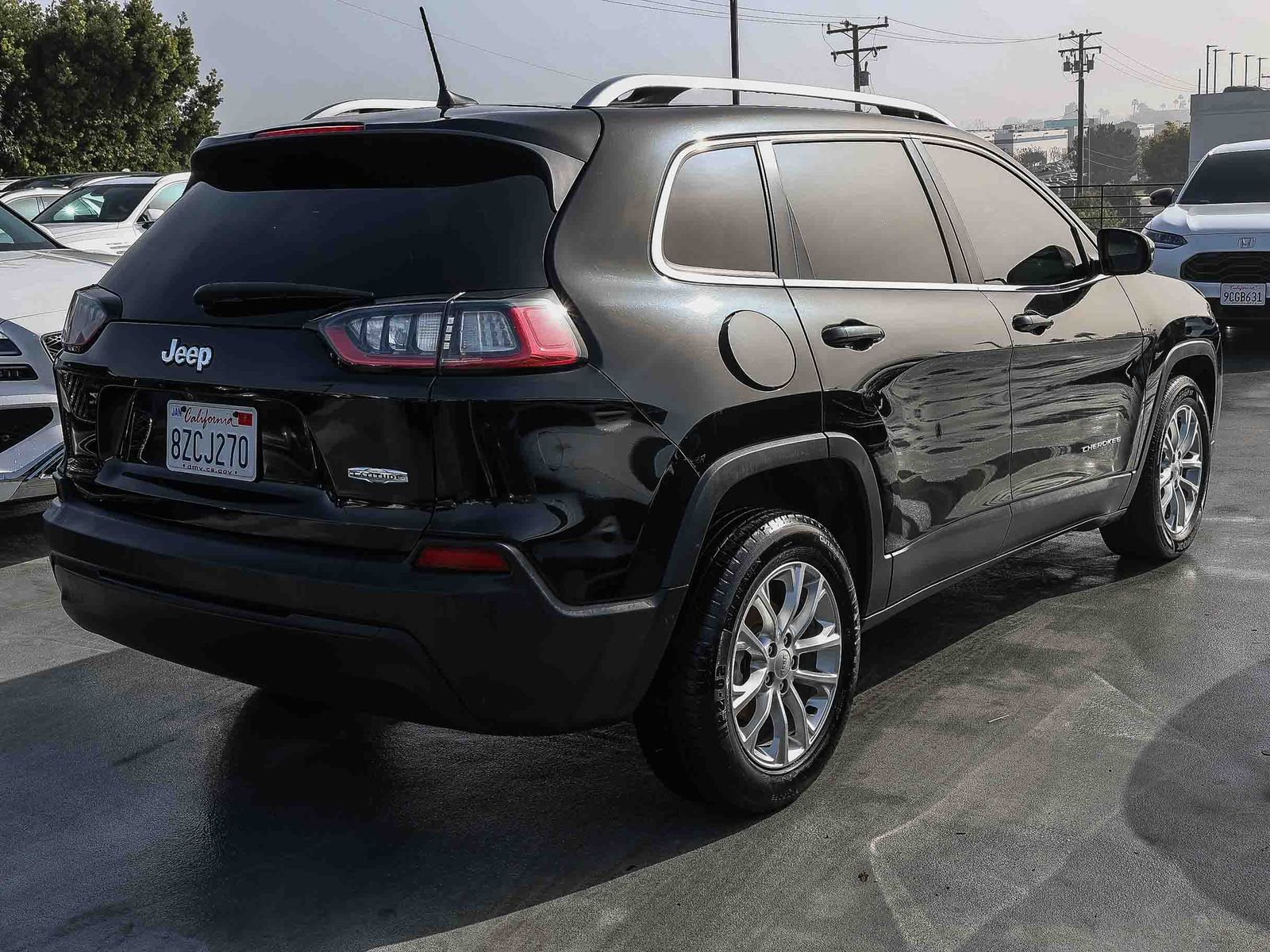 Used 2019 Jeep Cherokee Latitude w/ Popular Appearance Group image 6