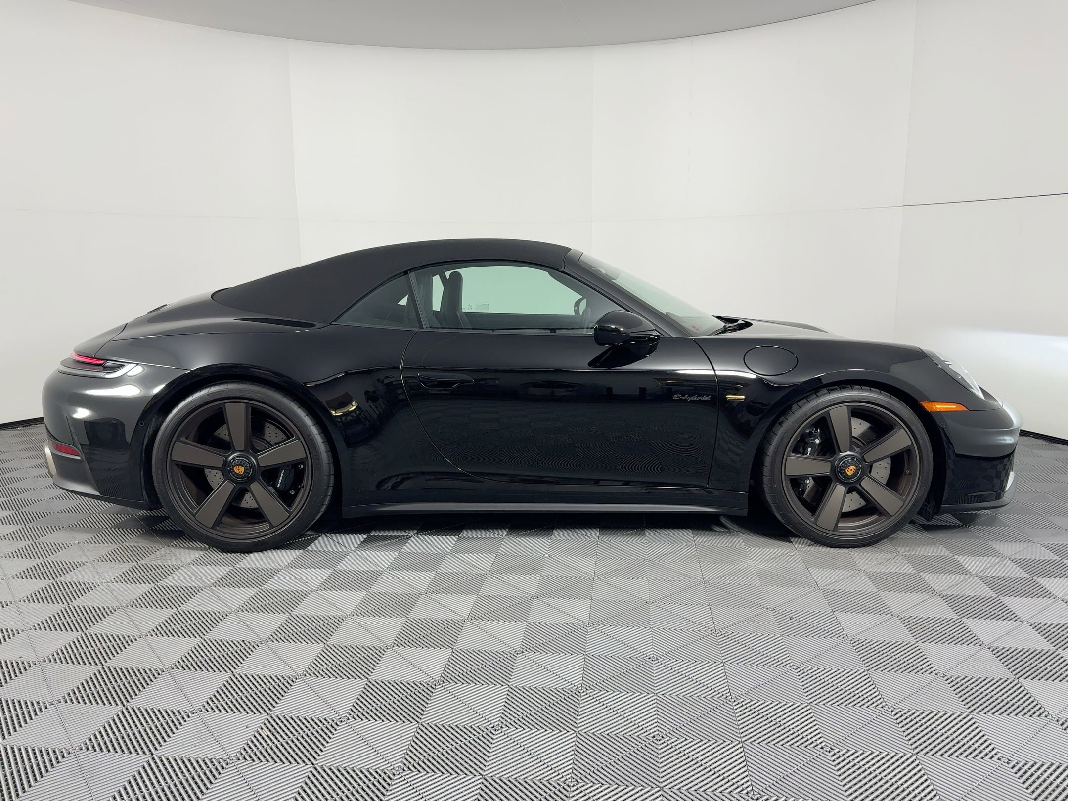 Used 2026 Porsche 911 GTS image 33