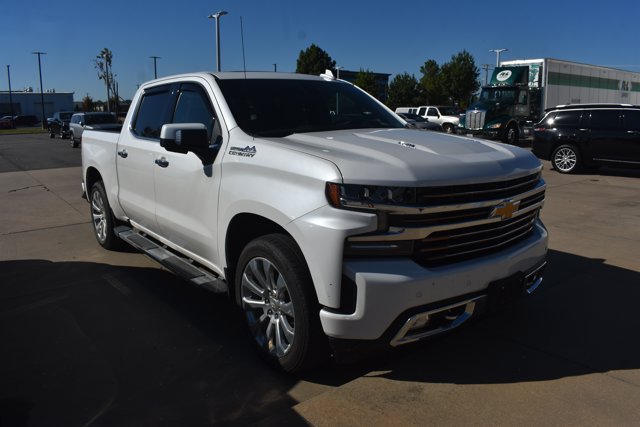 Used 2021 Chevrolet Silverado 1500 High Country w/ Technology Package AWD/4WD image 3