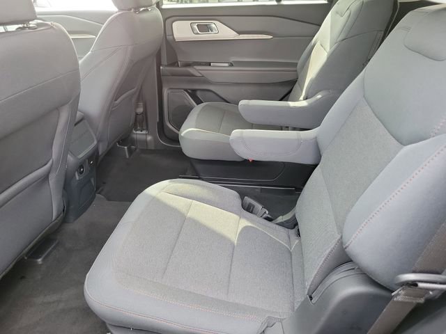 Used 2025 Ford Explorer Active image 17