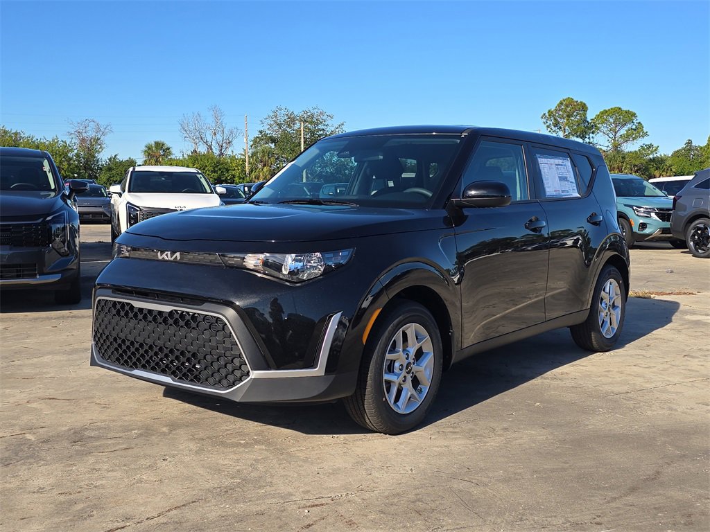 New 2025 Kia Soul LX image 4