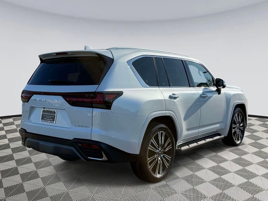 Used 2025 Lexus LX 600 4WD w/ Accessory Package (2T) image 2