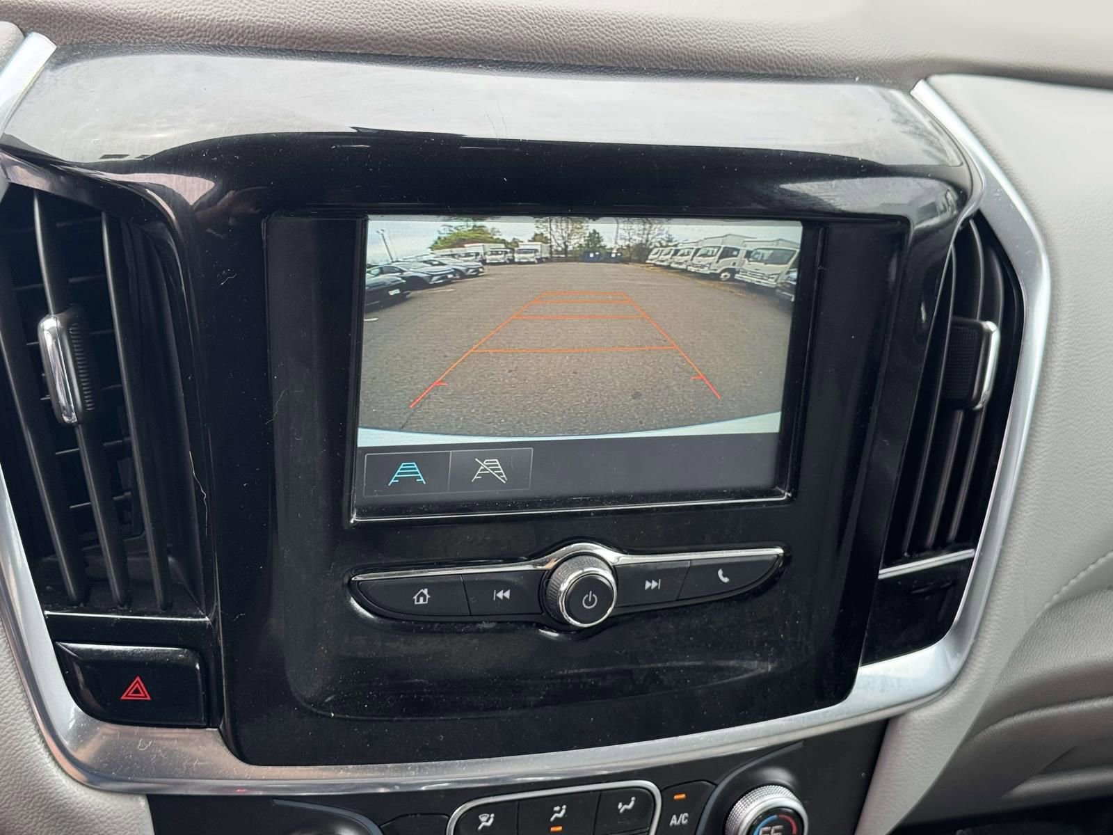 Used 2018 Chevrolet Traverse LT w/ LPO, Floor Liner Package image 10