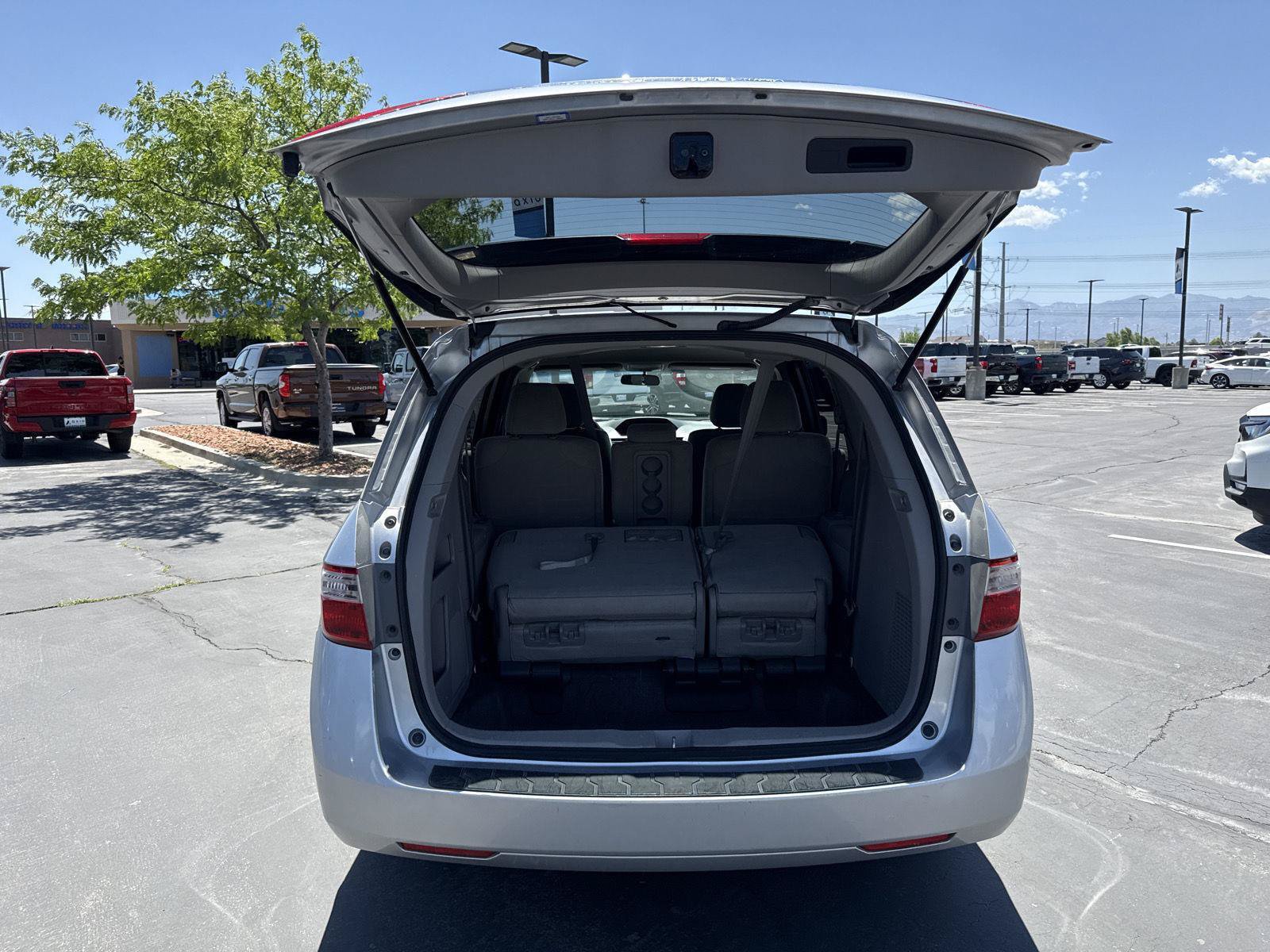 Used 2012 Honda Odyssey EX image 10