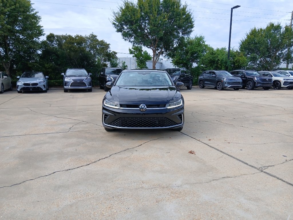 New 2027 Volkswagen Jetta SE FWD image 2
