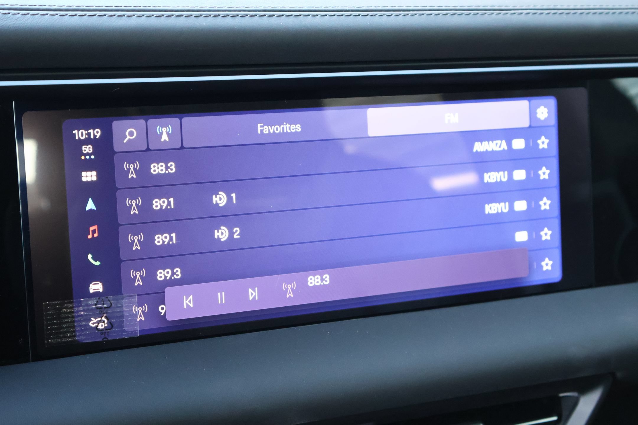 New 2026 Porsche Macan Turbo Electric AWD/4WD image 17