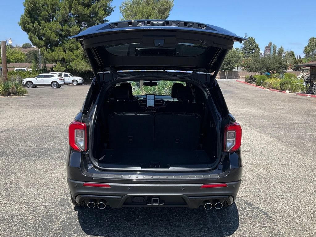 Used 2022 Ford Explorer ST w/ Equipment Group 401A AWD/4WD image 13