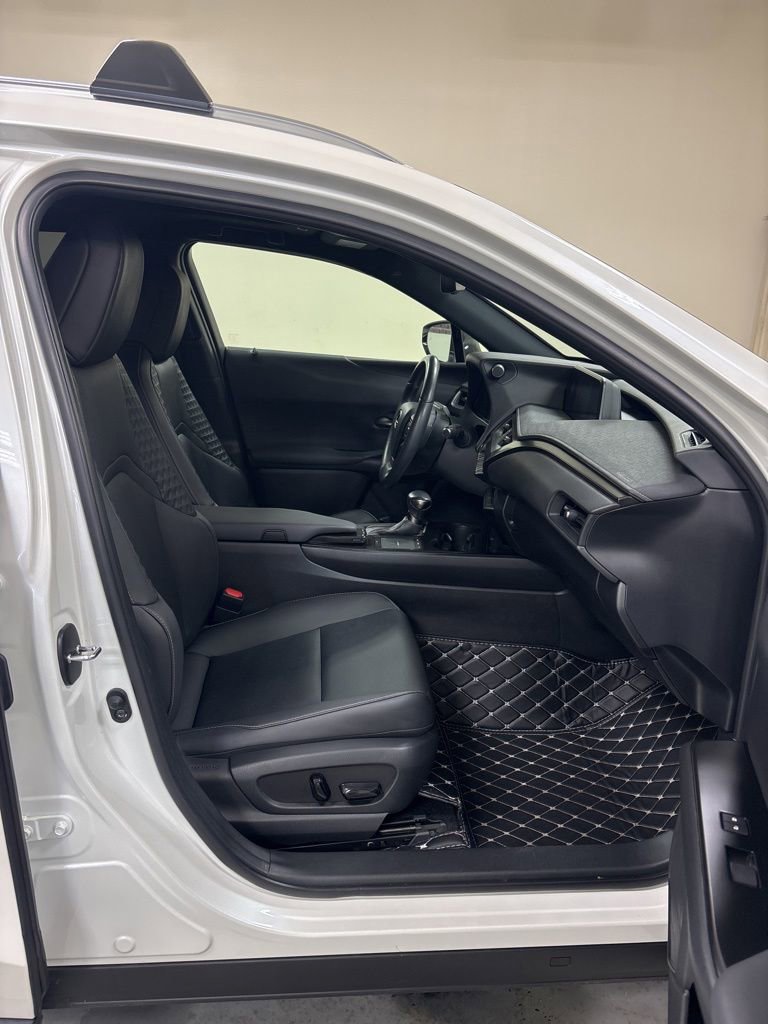 Used 2022 Lexus UX 200 w/ Premium Package FWD image 26