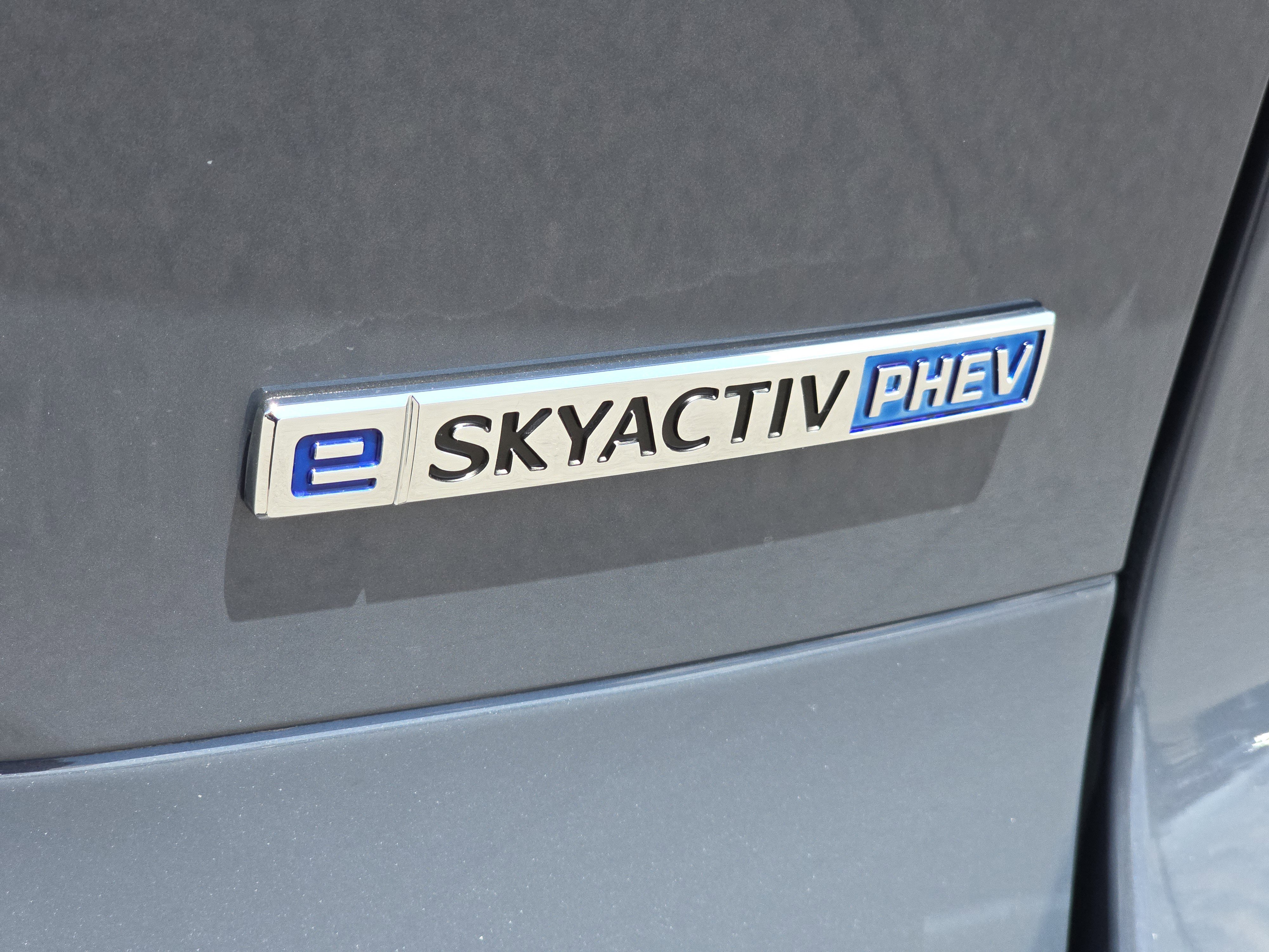 Certified 2025 MAZDA CX-70 Plug-In Hybrid w/ Premium Pkg image 6