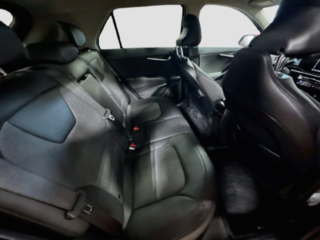 Certified 2025 Kia Niro EX w/ EX Cold Weather Package FWD image 27