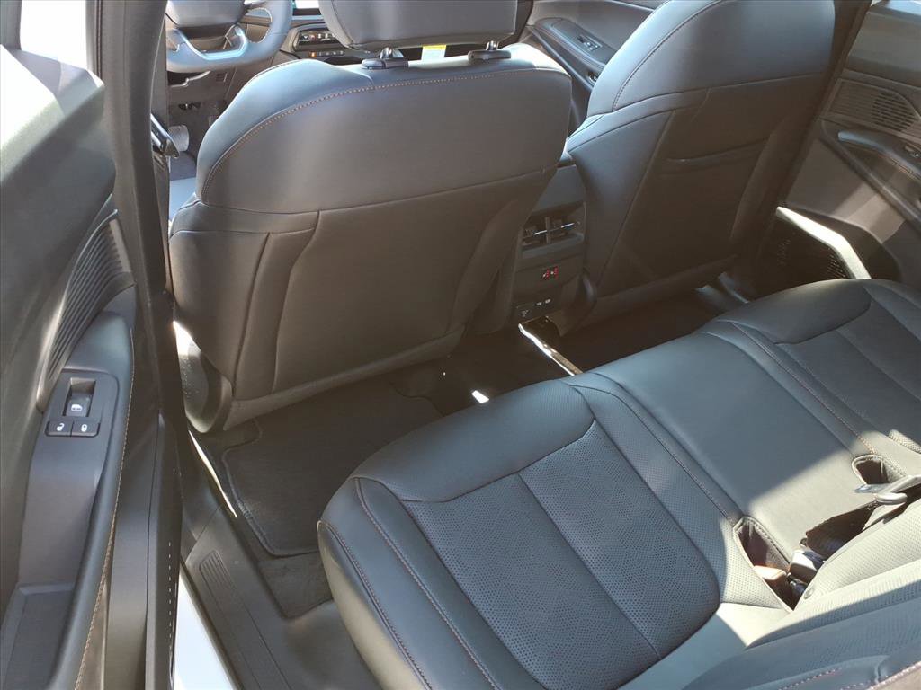 New 2026 Jeep Cherokee Overland image 15