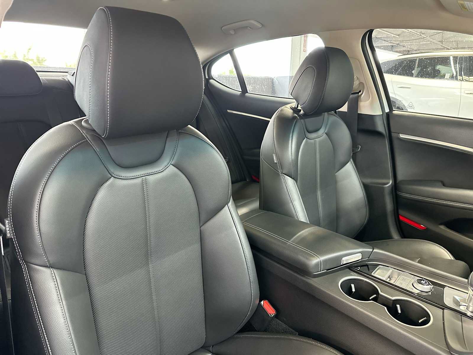 Used 2023 Genesis G70 2.0T RWD image 27