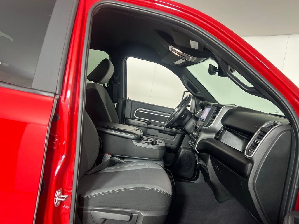 Used 2024 RAM 2500 Big Horn w/ Bed Utility Group image 32