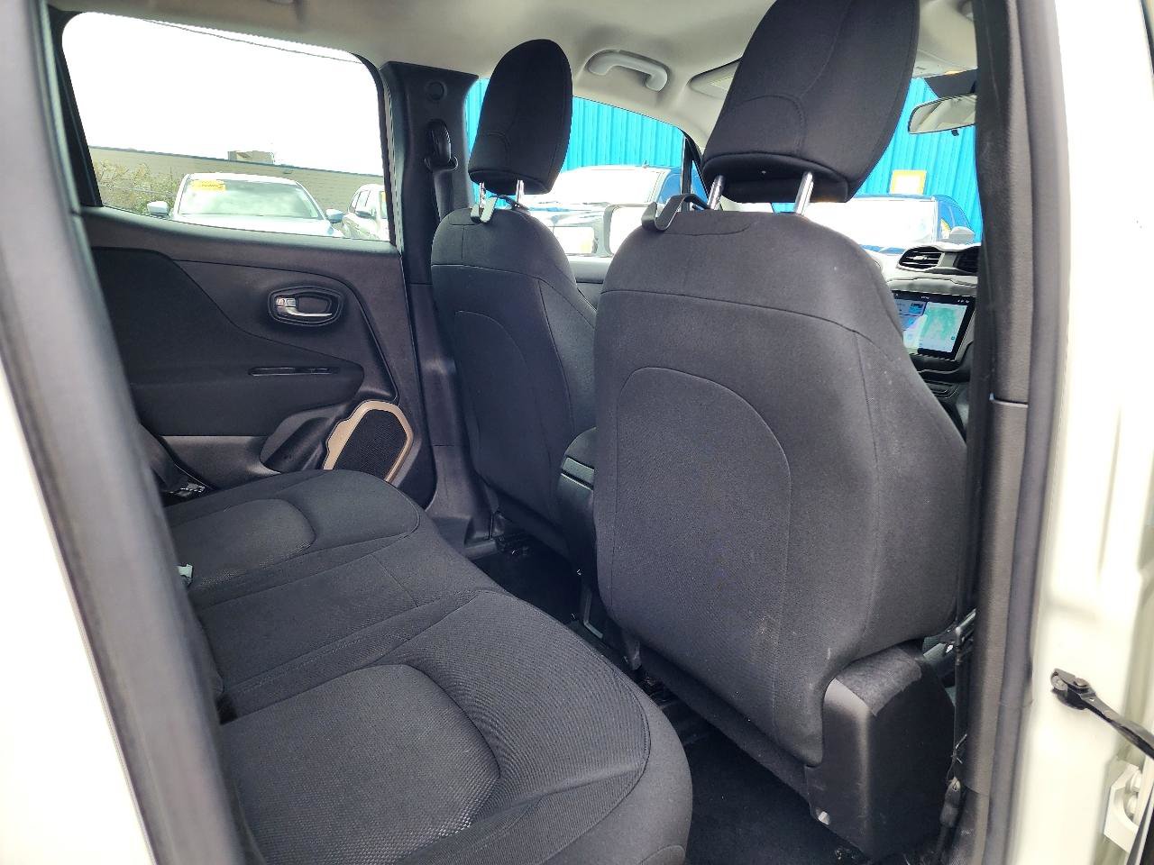 Used 2015 Jeep Renegade Sport w/ Power & Air Group FWD image 24