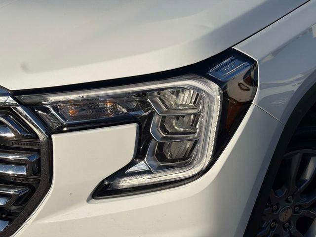 Used 2024 GMC Terrain SLT image 9