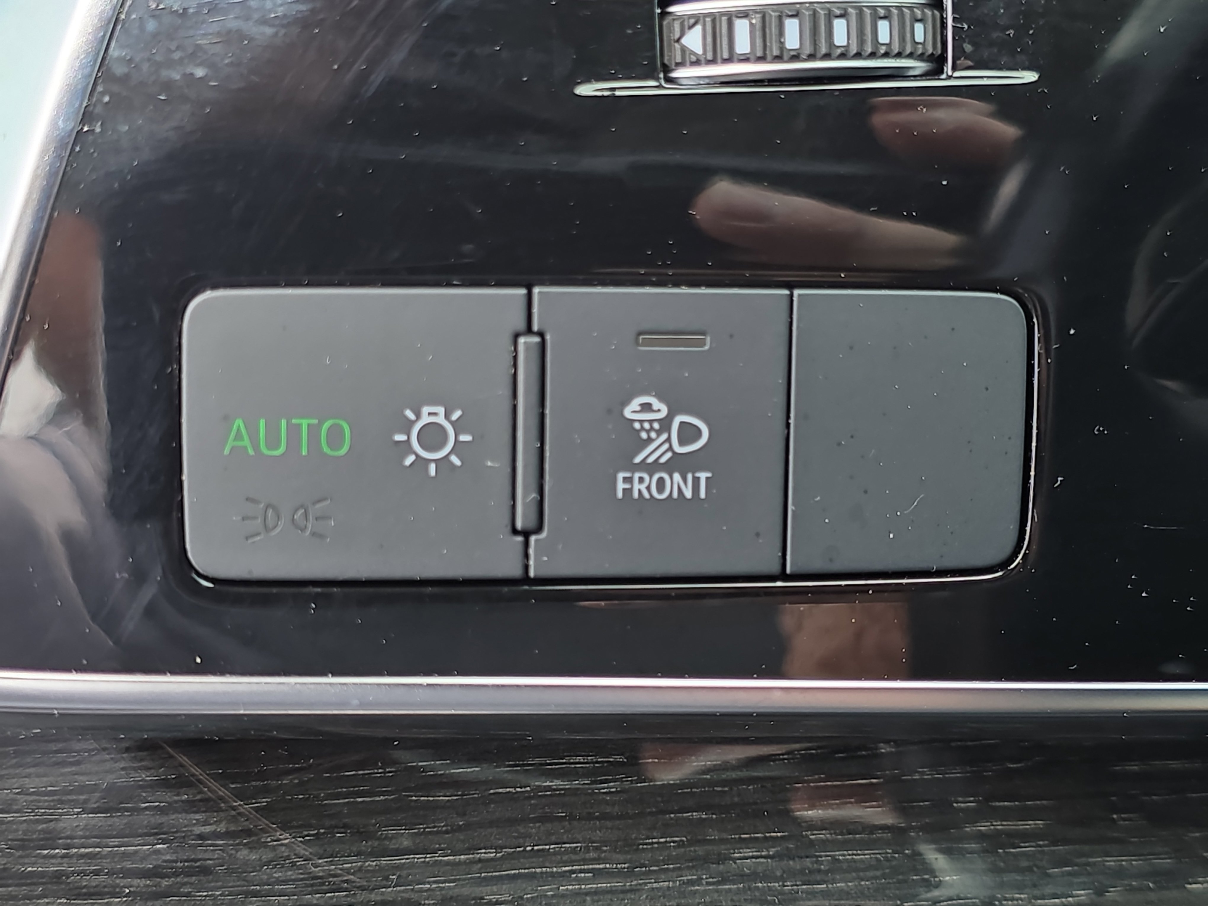 Used 2019 Audi Q8 Premium Plus image 26