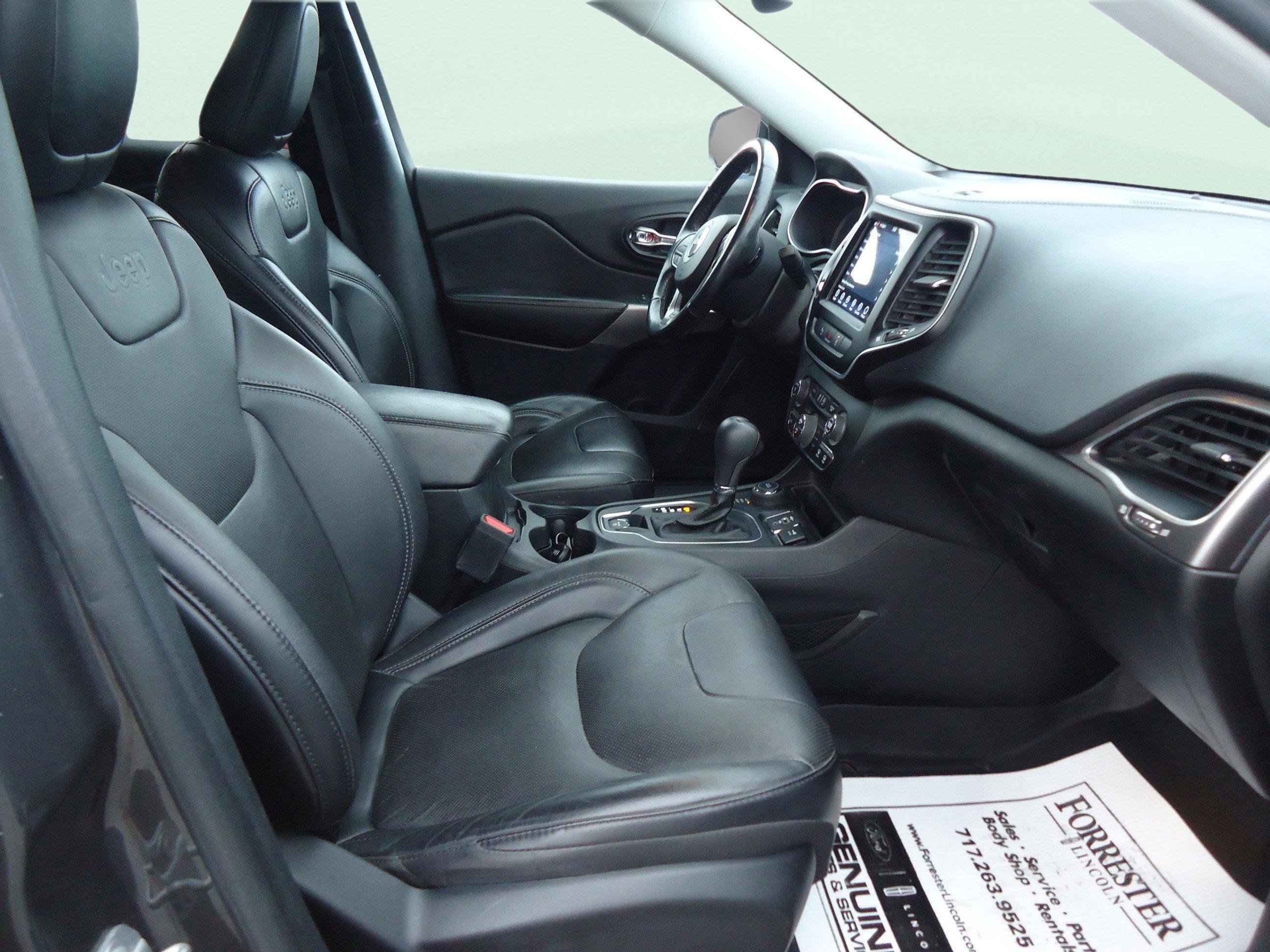 Used 2021 Jeep Cherokee Latitude Lux w/ Comfort/Convenience Group image 27