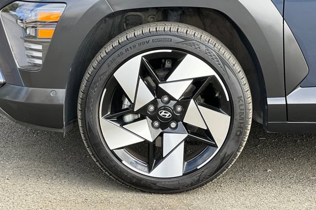 Certified 2025 Hyundai Kona Limited AWD/4WD image 34