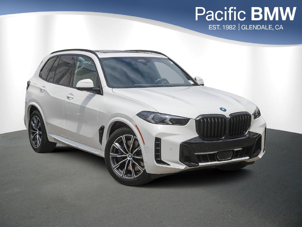 Certified 2024 BMW X5 xDrive50e w/ M Sport Package AWD/4WD image 1