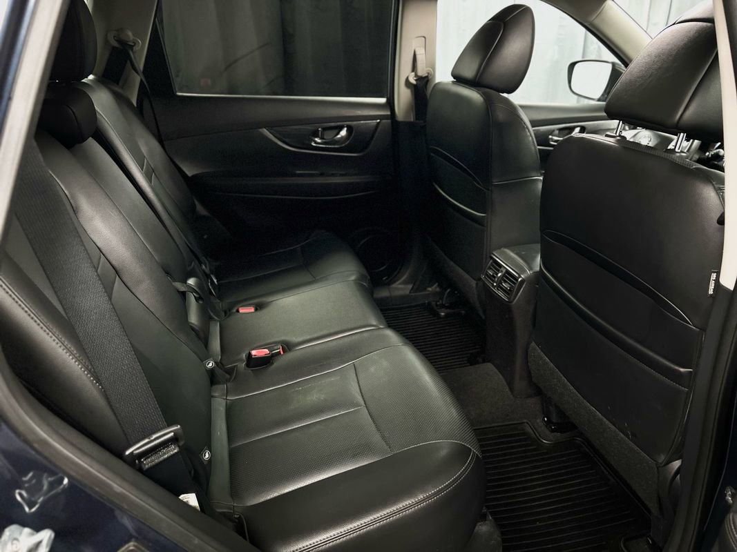 Used 2016 Nissan Rogue SL image 22