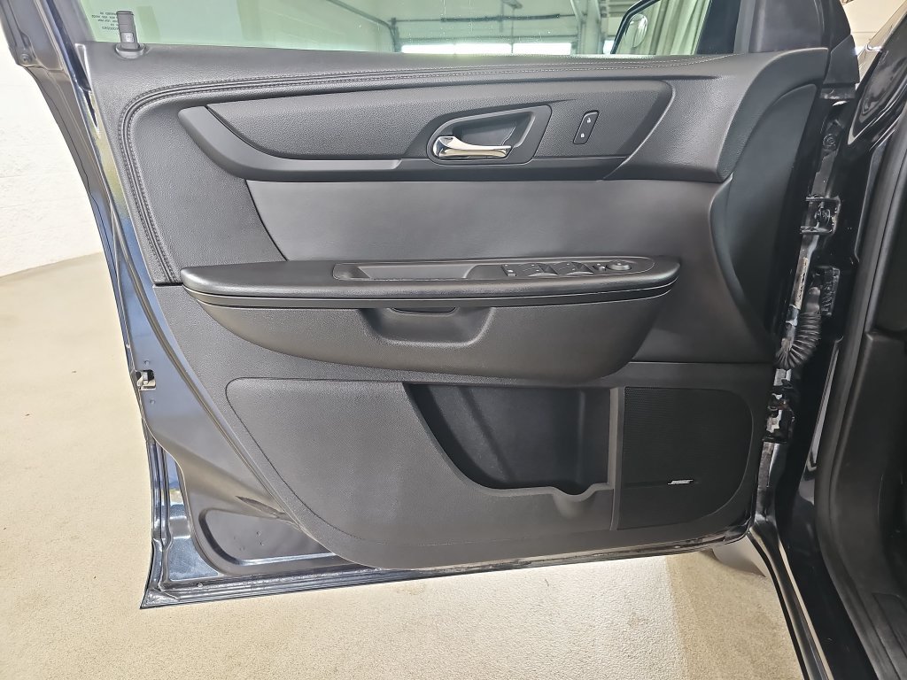 Used 2013 Chevrolet Traverse LT FWD image 33