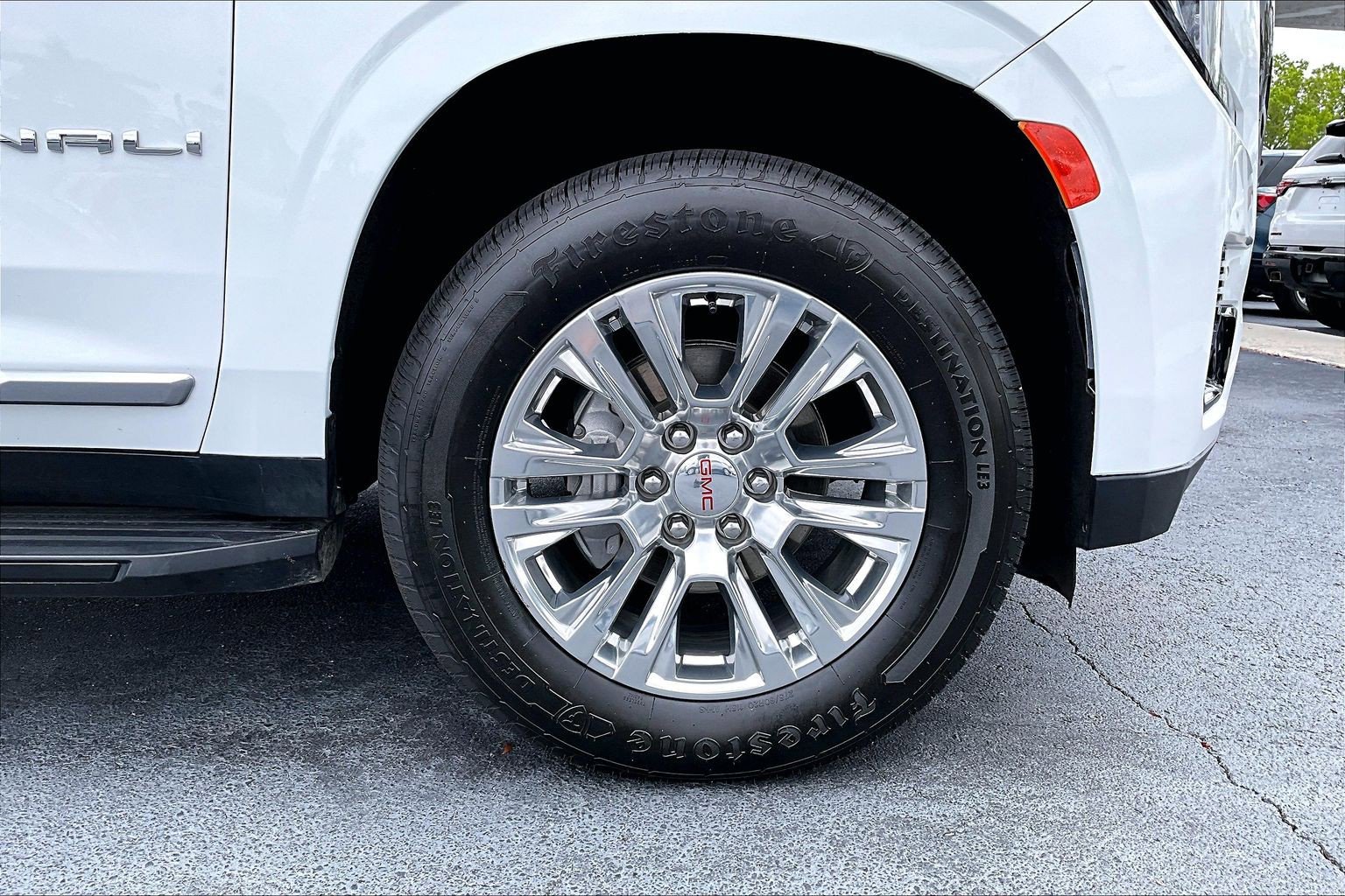 Certified 2024 GMC Yukon Denali RWD image 8