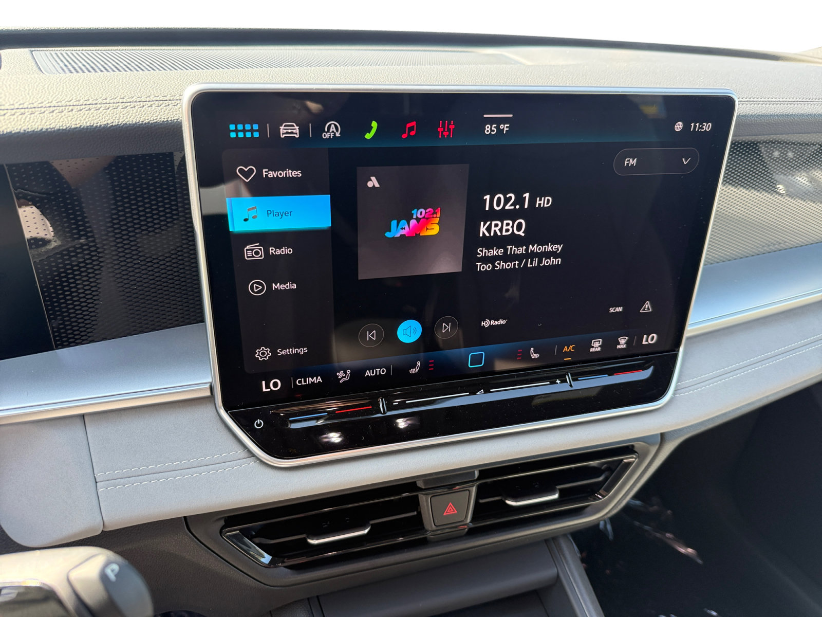 New 2026 Volkswagen Tiguan SE R-Line AWD/4WD image 12