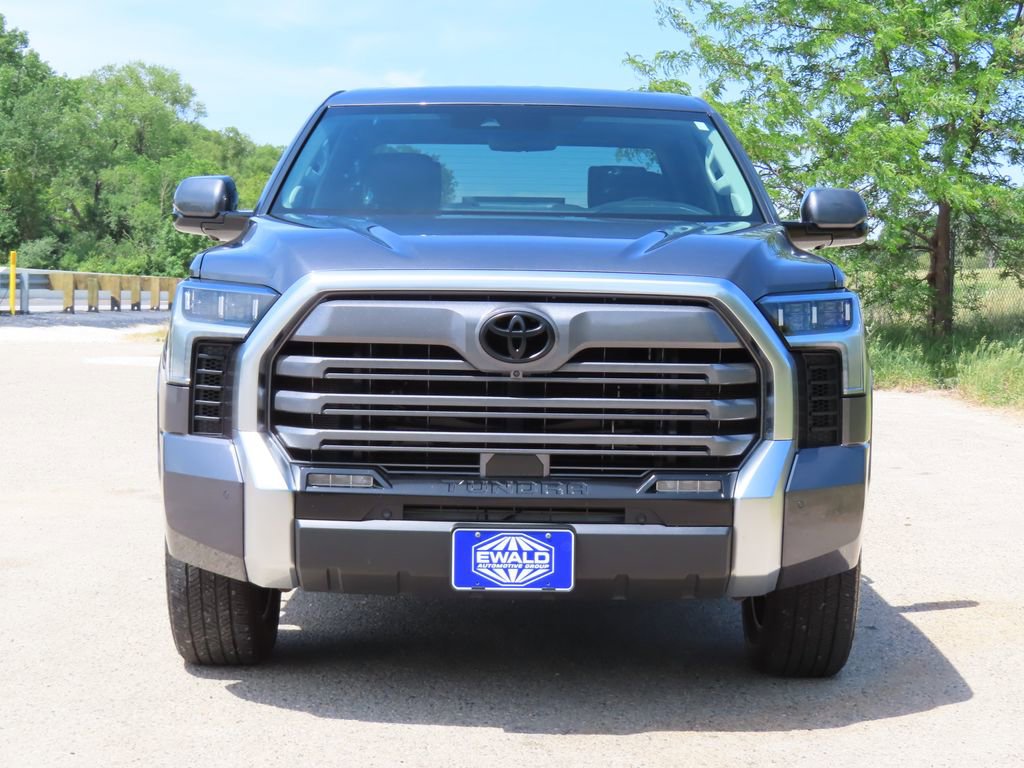 Used 2024 Toyota Tundra Limited AWD/4WD image 19