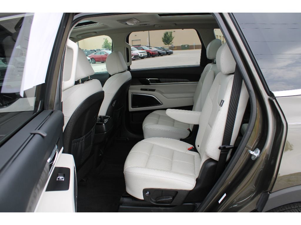 Used 2023 Kia Telluride SX image 16