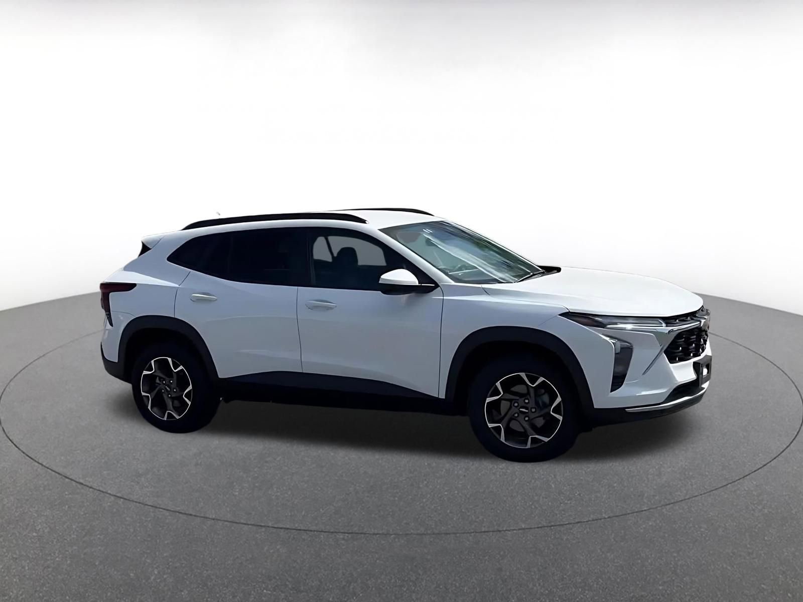 Used 2025 Chevrolet Trax LT video 2