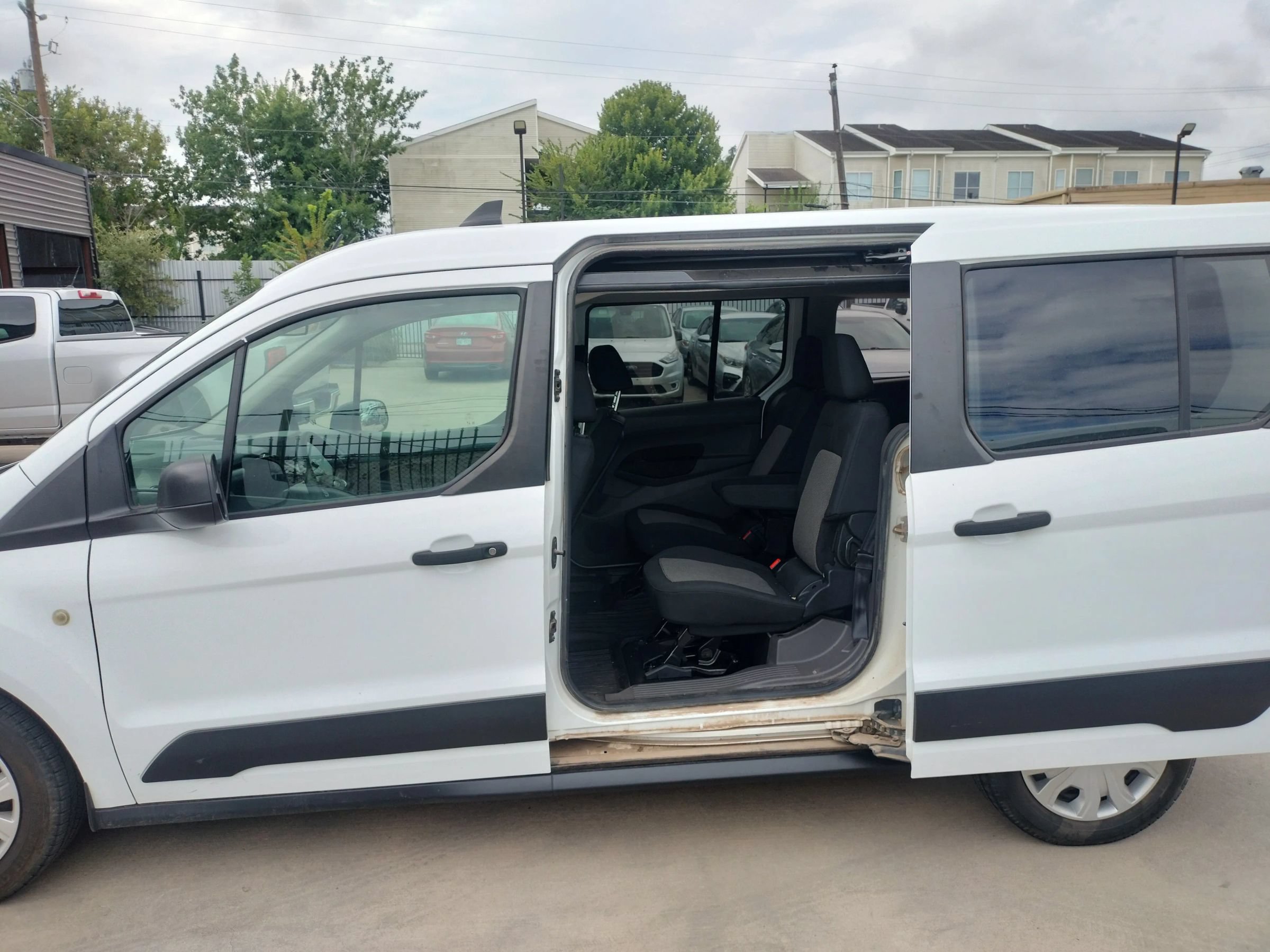 Used 2022 Ford Transit Connect XL FWD image 20
