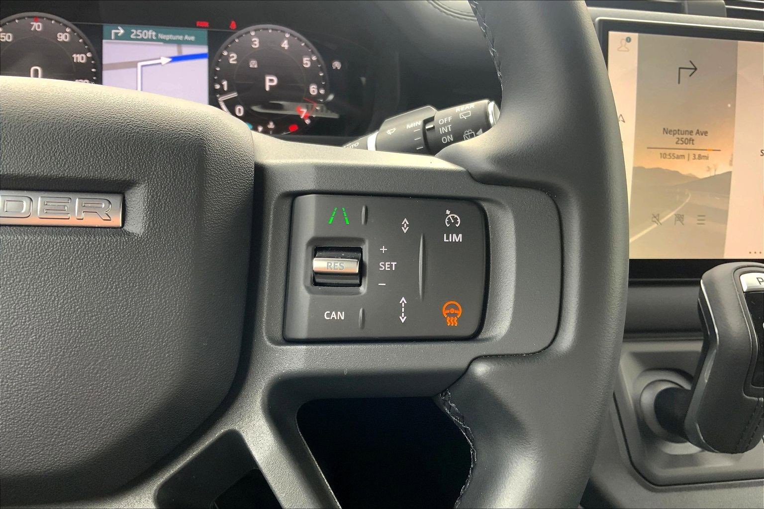 Used 2025 Land Rover Defender 110 S image 24