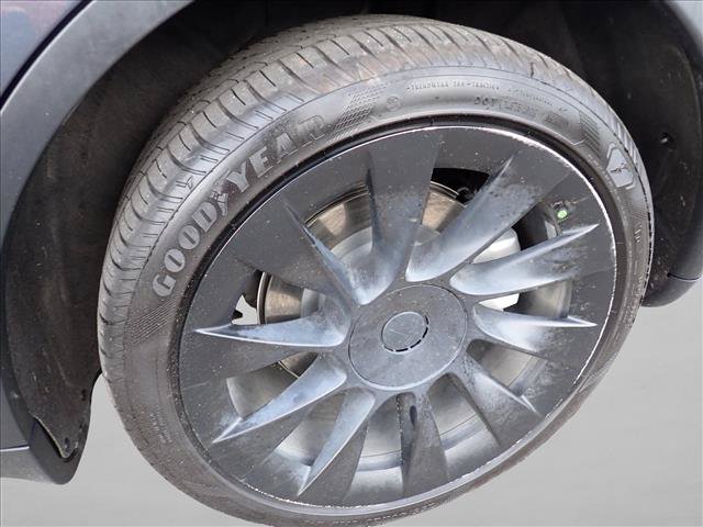 Used 2021 Tesla Model Y Long Range AWD/4WD image 7