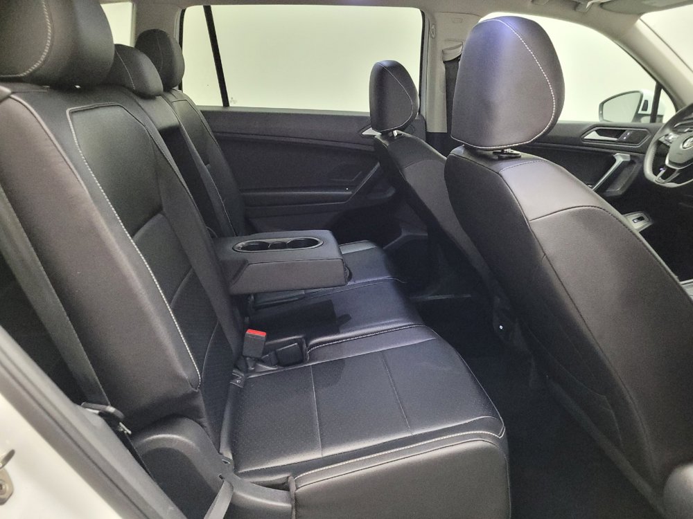 Used 2021 Volkswagen Tiguan SEL FWD image 19