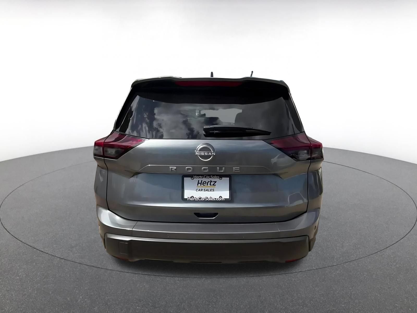 Used 2025 Nissan Rogue SV FWD image 12