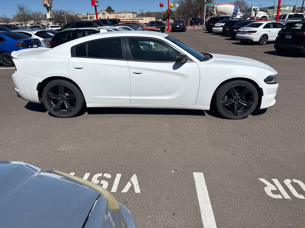 Used 2015 Dodge Charger R/T image 8