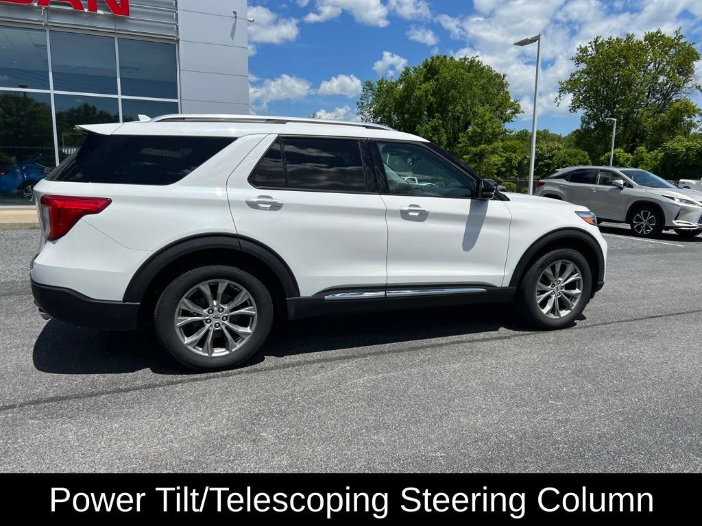 Used 2022 Ford Explorer Limited w/ Equipment Group 301A AWD/4WD image 16