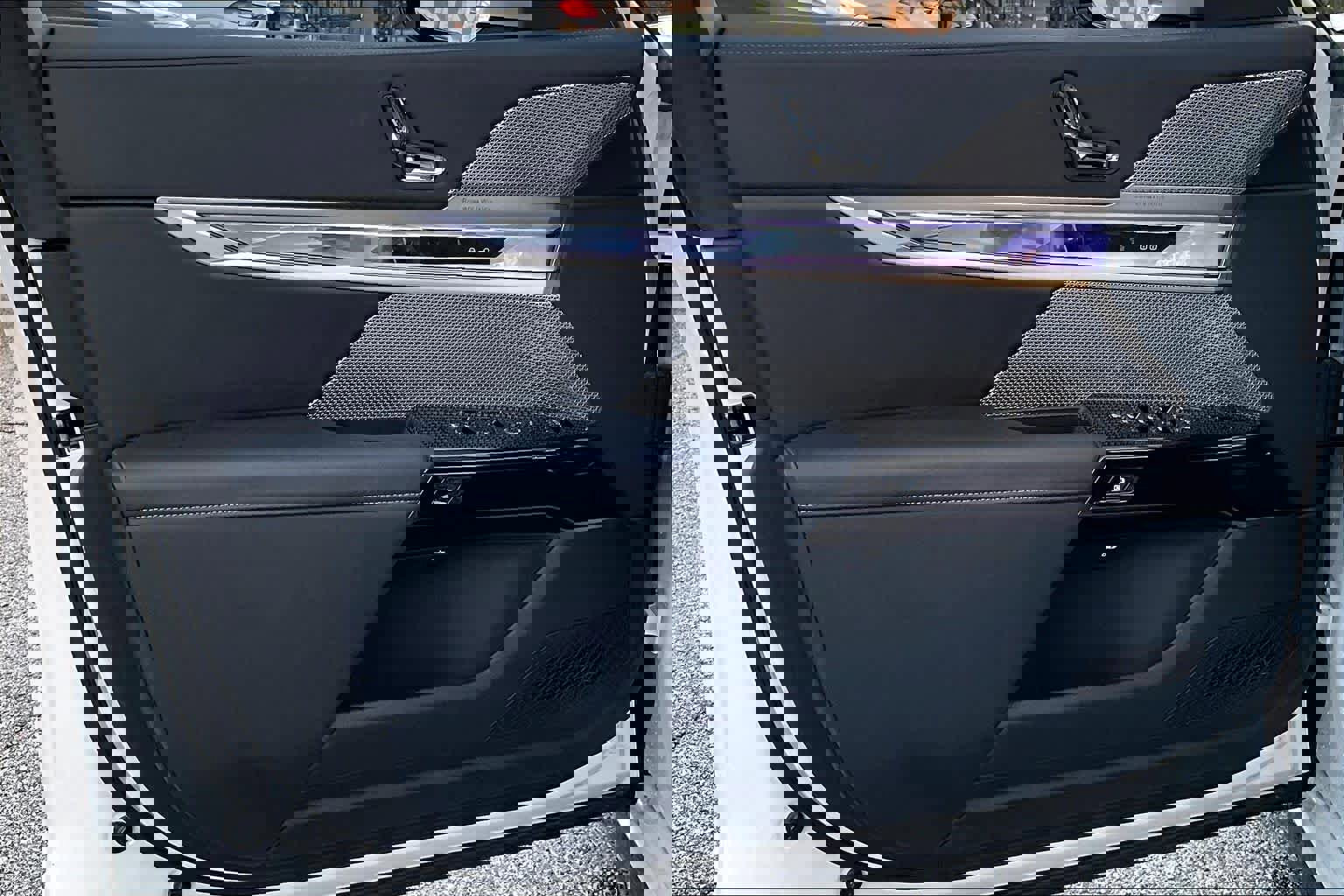 Used 2025 BMW i7 eDrive50 w/ M Sport Package image 20