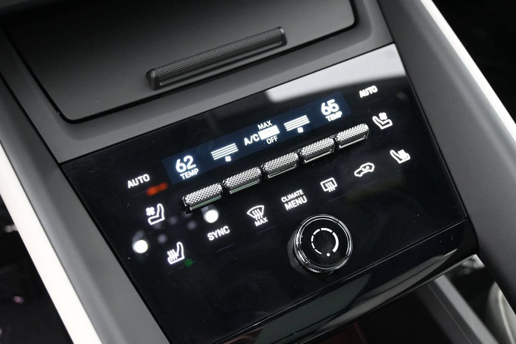 Certified 2025 Porsche Macan Electric RWD image 22