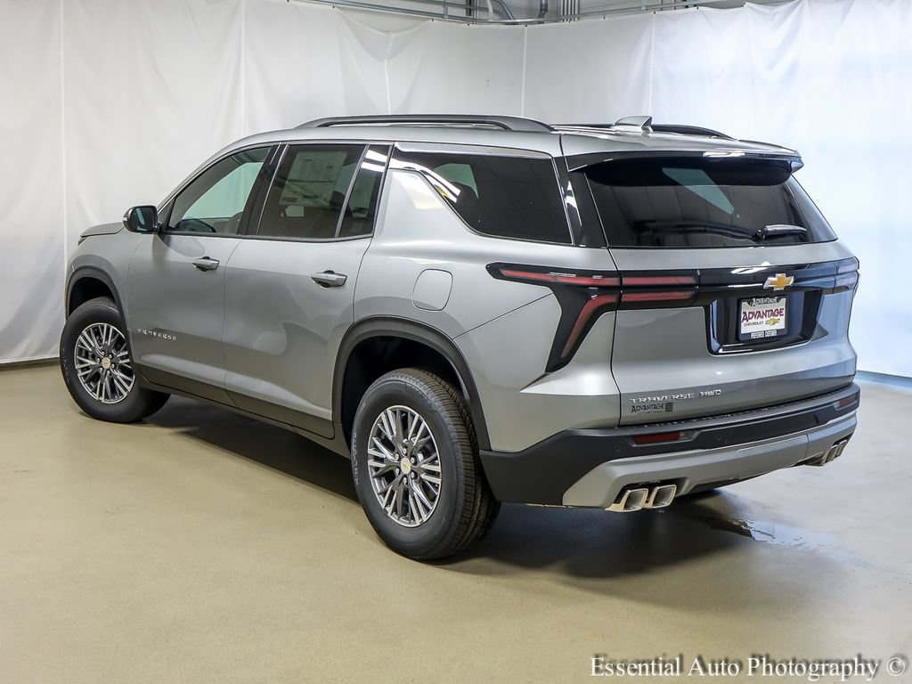 New 2026 Chevrolet Traverse LT w/ LPO, Floor Liner Package AWD/4WD image 8