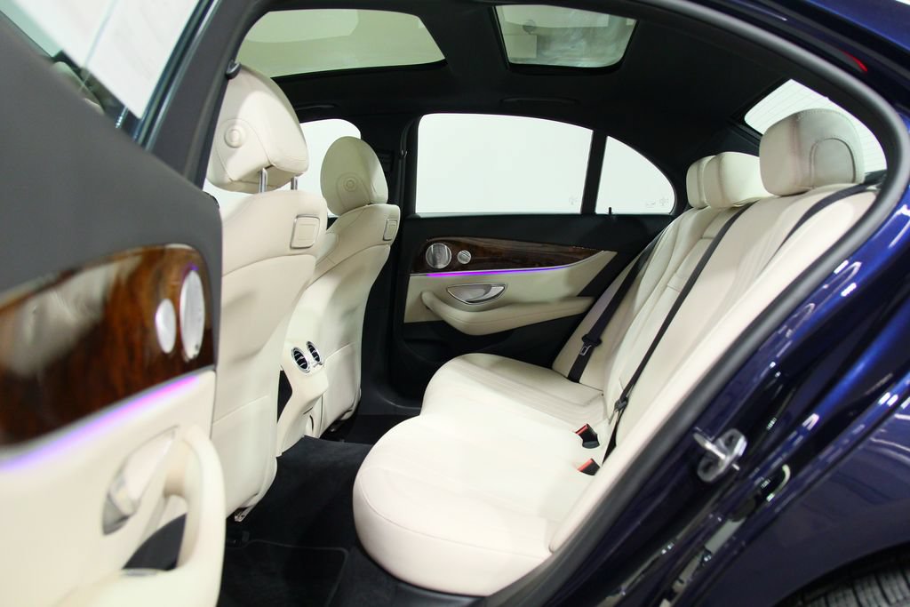 Certified 2019 Mercedes-Benz E 300 4MATIC image 28
