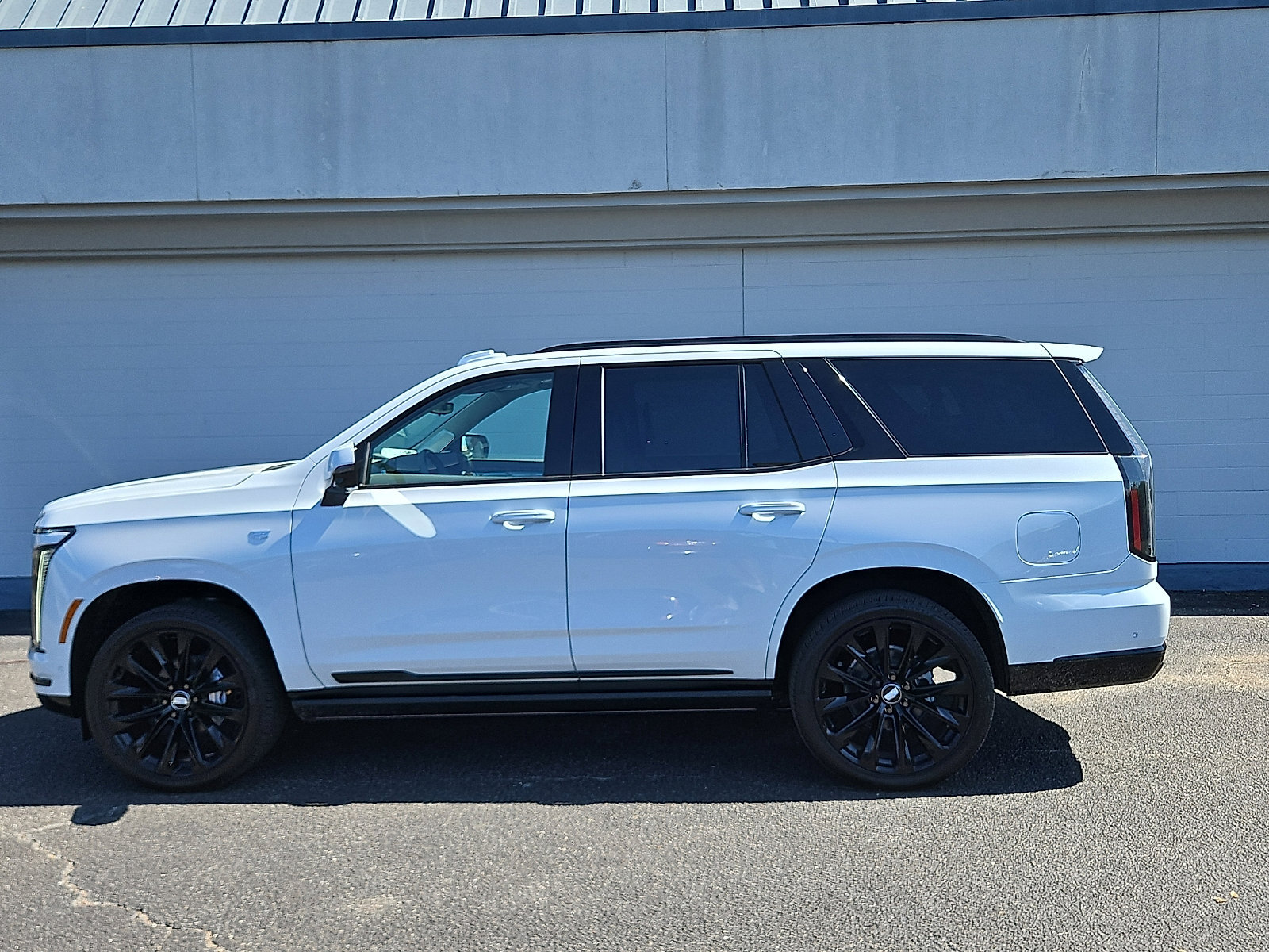 New 2026 Cadillac Escalade Platinum Sport w/ LPO, ONYX Package AWD/4WD image 2