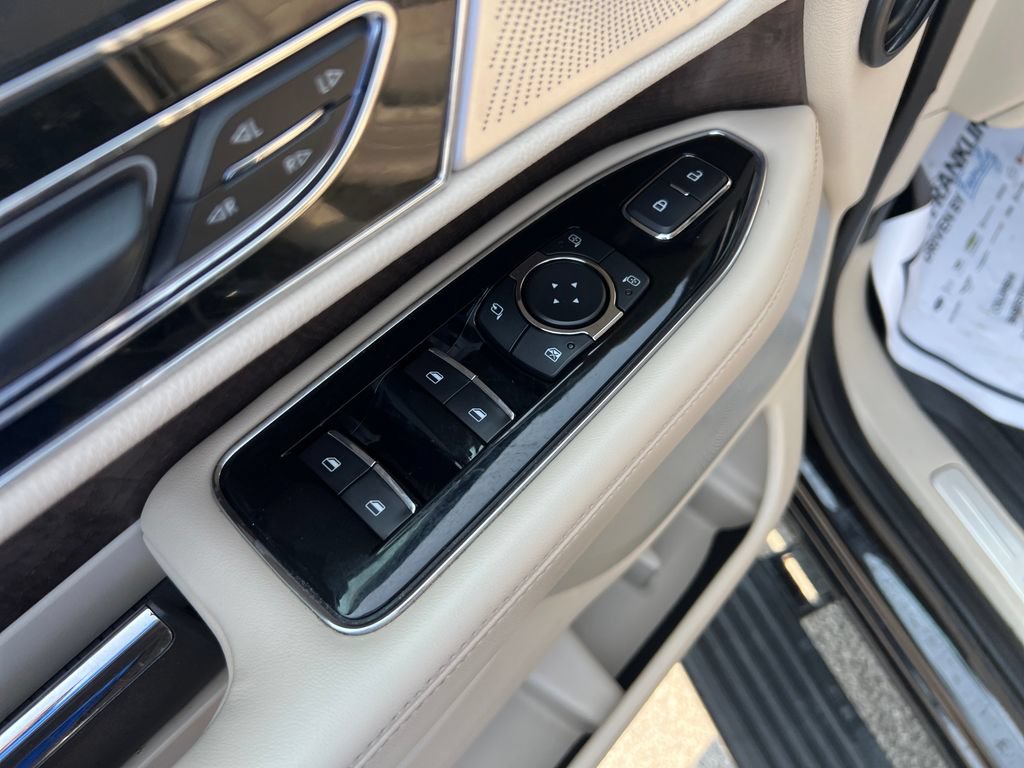 Used 2020 Lincoln Navigator L Reserve w/ Luxury Package AWD/4WD image 11