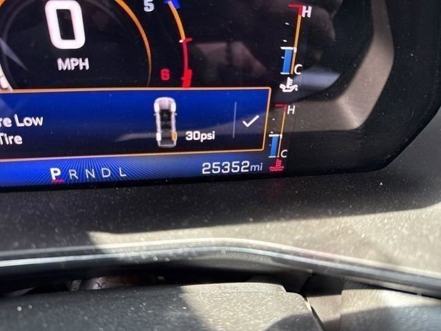 Used 2023 Chevrolet Colorado LT w/ LT Convenience Package III RWD image 9