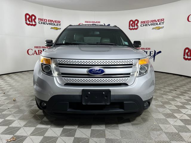 Used 2015 Ford Explorer XLT w/ Equipment Group 202B image 2