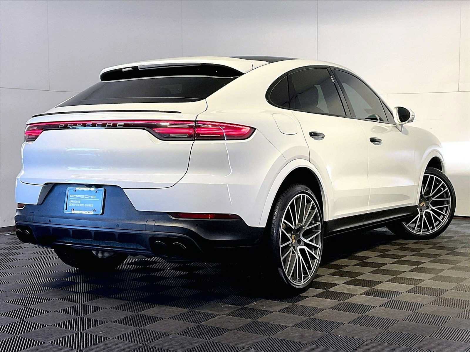 Certified 2023 Porsche Cayenne Coupe AWD/4WD image 7