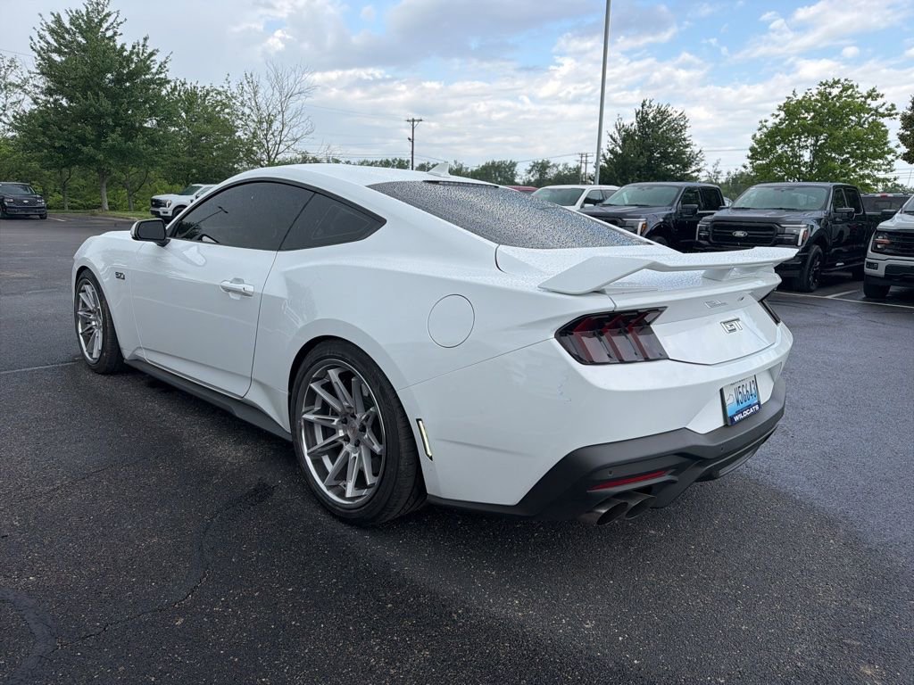 Used 2025 Ford Mustang GT Premium w/ GT Performance Package RWD image 4